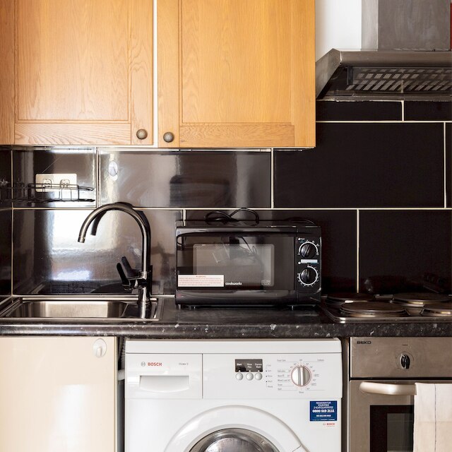 コージー スタジオ イン アールズ コート フラット 17