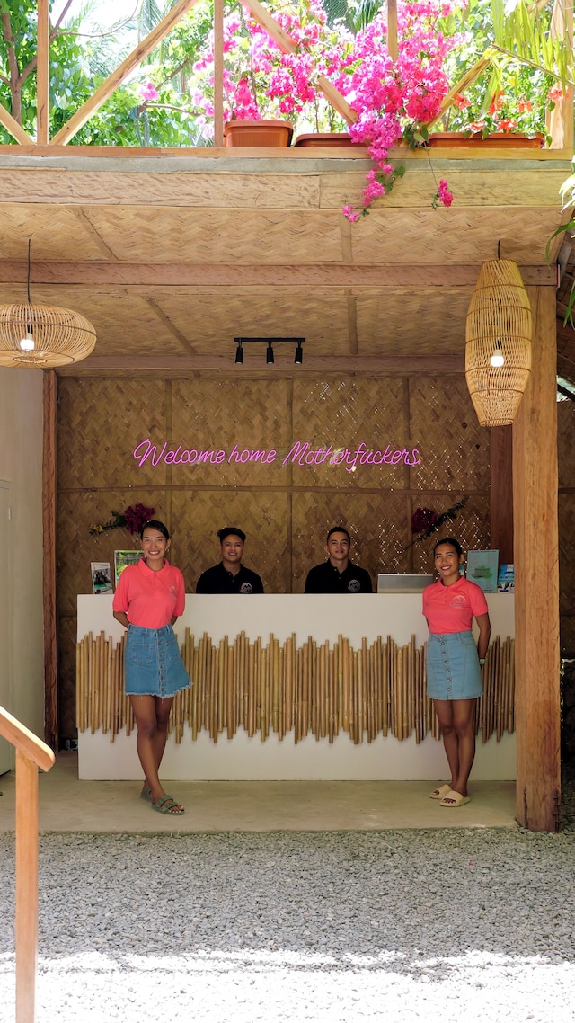 シップ サンセット ホステル アンド ラウンジ