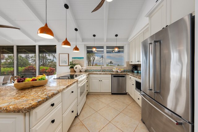 インターナショナル コロニー クラブ 18