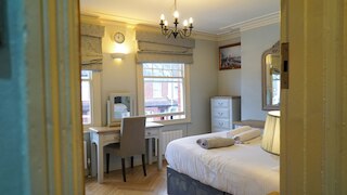 4 ベッドハウス ロンドン ハマースミス フラム ショート レット