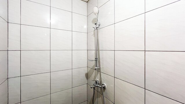 コージー デザイン スタジオ (ノーキッチン) バンダラヤ - タラサシティ マカッサル アパートメント