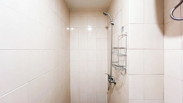 コンフォート スタジオアパートメント ヴィダビュー マカッサル