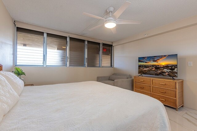 ロイヤル カハナ 1211 2 ベッドルーム コンド