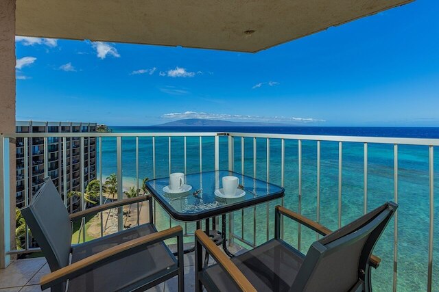 ロイヤル カハナ 1211 2 ベッドルーム コンド