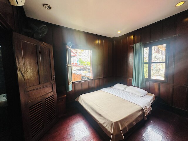 レバディ ゲストハウス