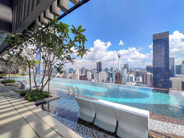 アクソン バイ ラックス ホーム