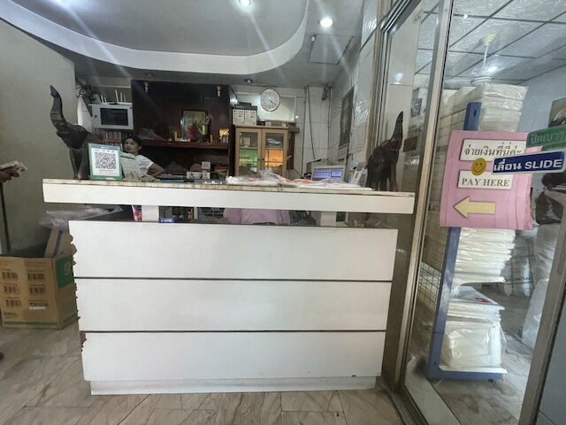 OYO 75494 プレジデント アパートメント