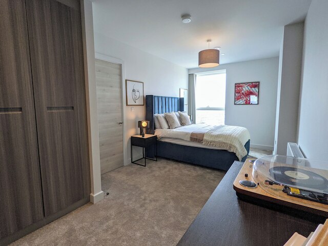 チャールズ ホープ マンチェスター センター