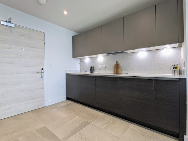 チャールズ ホープ マンチェスター センター