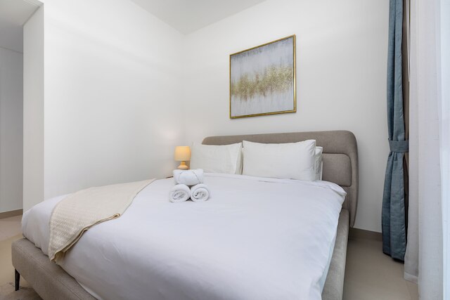 ウェーブス - ブルジュ クラウン タワー