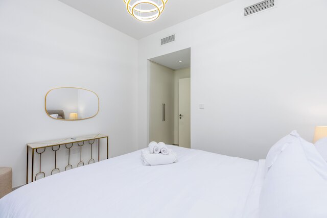 ウェーブス - ブルジュ クラウン タワー