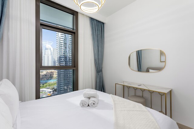 ウェーブス - ブルジュ クラウン タワー