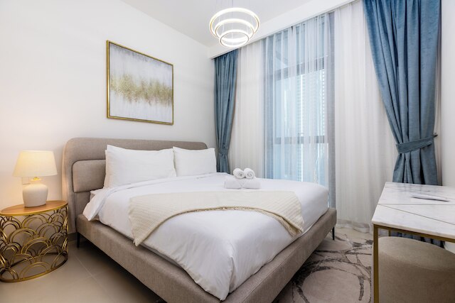 ウェーブス - ブルジュ クラウン タワー