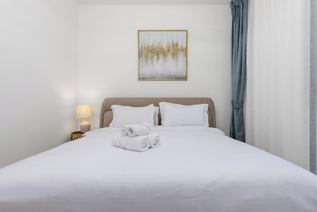 ウェーブス - ブルジュ クラウン タワー