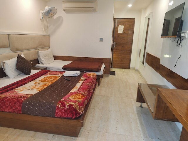 ホテル レ カシュー バイ A1ルームズ