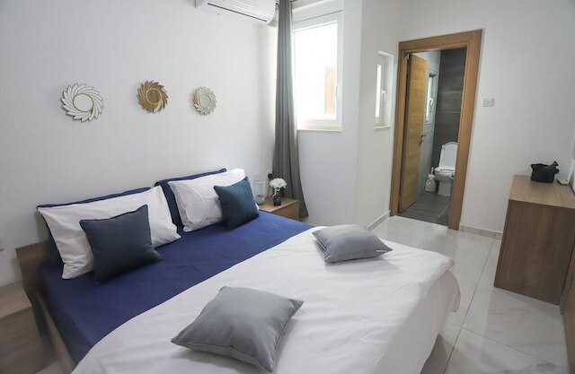 スタニング 2 ベッドルーム, 2 バスルーム アパートメント セントジュリアンズ