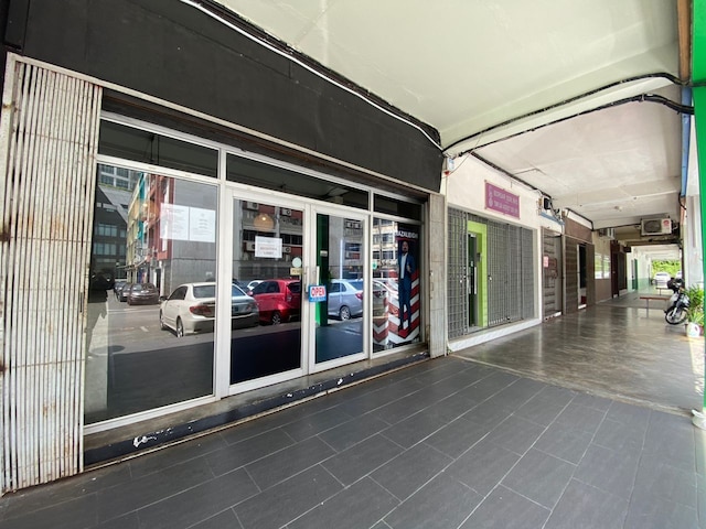 チェックイン エクスプレス クチン