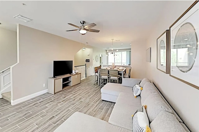 ビューティフル ファミリー タウンホーム、 ニア ザ パークス - 8000-104