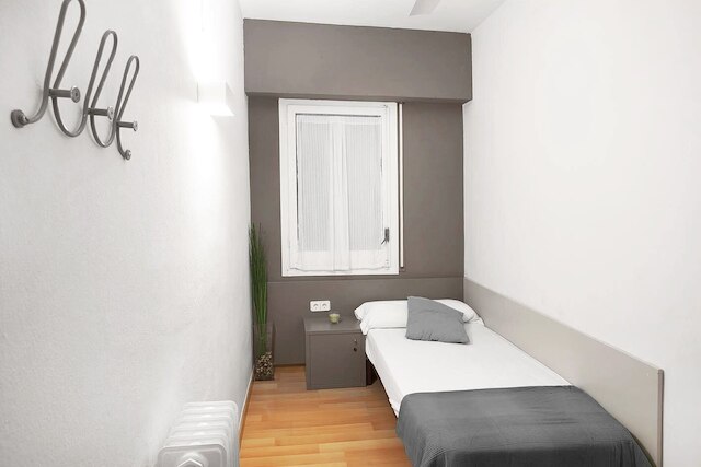 サントジョルディアパートメント サグラダファミリア