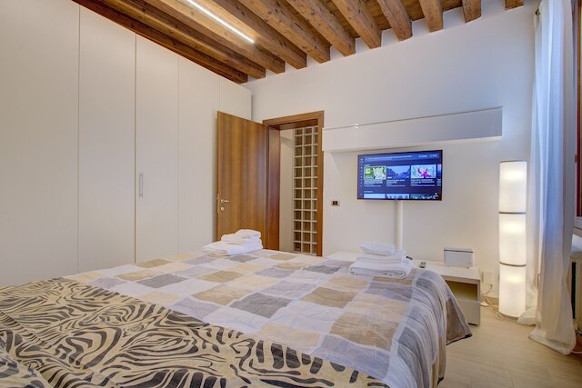 STUA リアルト-マーケット