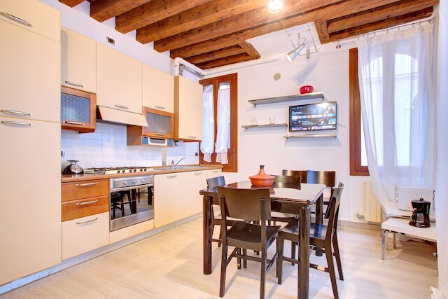 STUA リアルト-マーケット