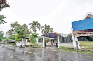 OYO 90790 ロワイヤル ニアス