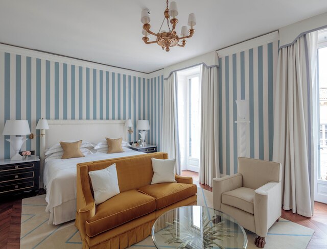 ロッコ フォルテ ハウス ヴィア マンゾーニ ミラン