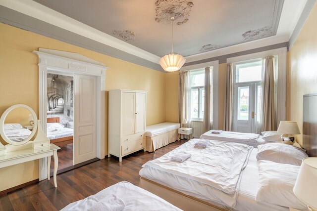 ヤナーチコヴォ ナーブジェジ - リバーサイド レジデンス