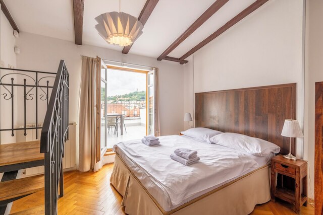 ヤナーチコヴォ ナーブジェジ - リバーサイド レジデンス