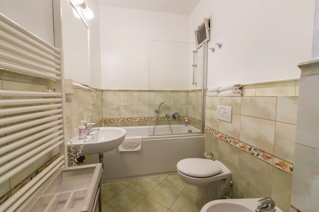 ヤナーチコヴォ ナーブジェジ - リバーサイド レジデンス