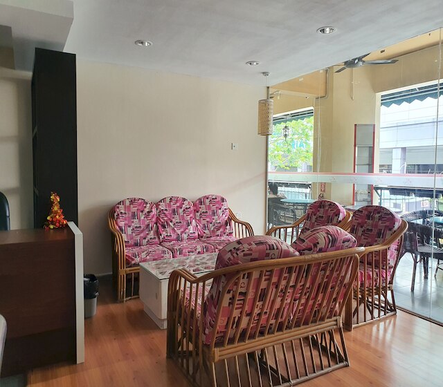 SPOT ON 90984 Gn ホームステイ