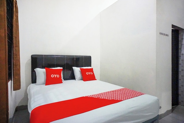 スーパー OYO レジデント- K シャリア