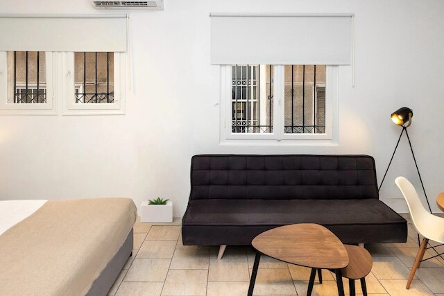 フェドラス リビング: アテネ スタジオズ エンジェル