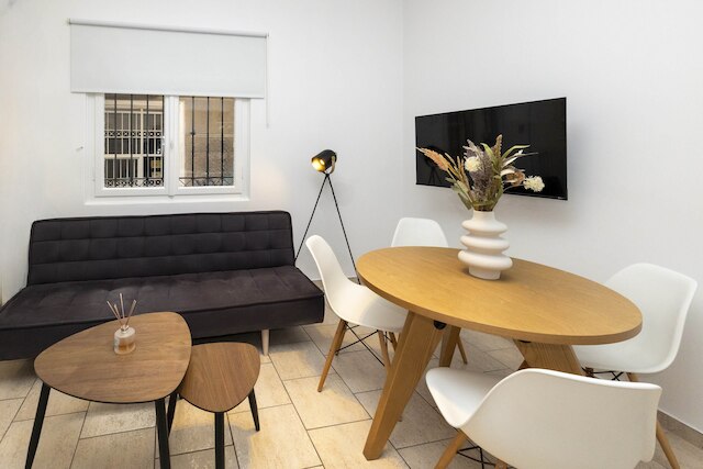 フェドラス リビング: アテネ スタジオズ エンジェル