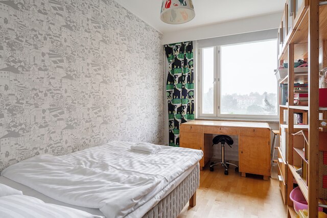 スペーシャス 3ベッドルーム アパートメント イン カレヴァ