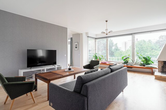 スペーシャス 3ベッドルーム アパートメント イン カレヴァ