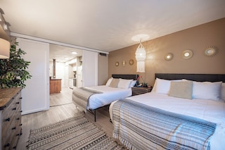 ステイ トゥゲザー スイーツ オン ザ ストリップ