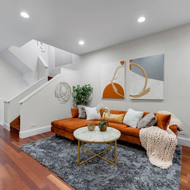 ラグジュアリアス 8 ベッド リトリート ステート オブ ザ アート シアター