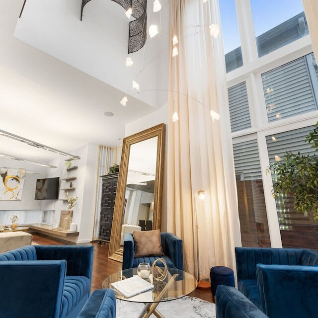 5ベッドルーム 5バスルーム アーキテクチャルエステート-シアター ジム ルーフトップ