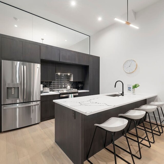 シック リバーノース コンドミニアム 2ベッドルーム 2バスルーム ウィズ プライベートバルコニー