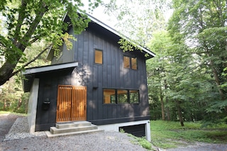 SEVEN TREES BY AOKIKO