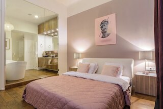 ノヴィー スミーホフ ニア アパートメント