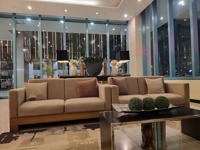 ラグジュアリー アップスケール リトリート イン アップタウン BGC, メトロ マニラ