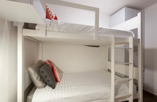 デパルタメント エクスクルシーボ エン ポランコ