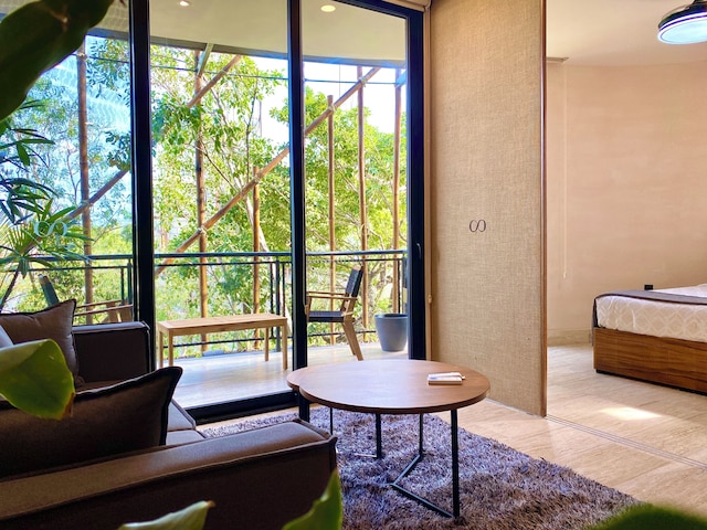 ヌーム バイ アンディアニ トラベル