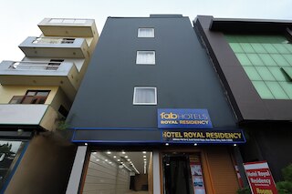 ファブホテル ロイヤル リーナ レジデンシー