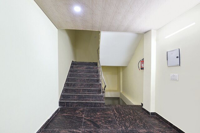 ファブホテル ロイヤル リーナ レジデンシー