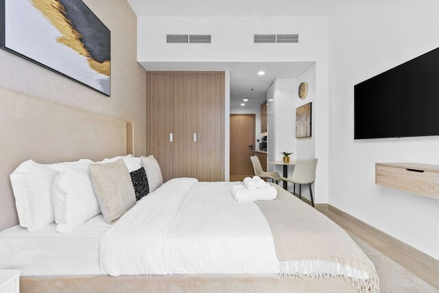 ウェーブズ - アジジ リビエラ ビルディング 25 コージースタジオ ウィズ バルコニー