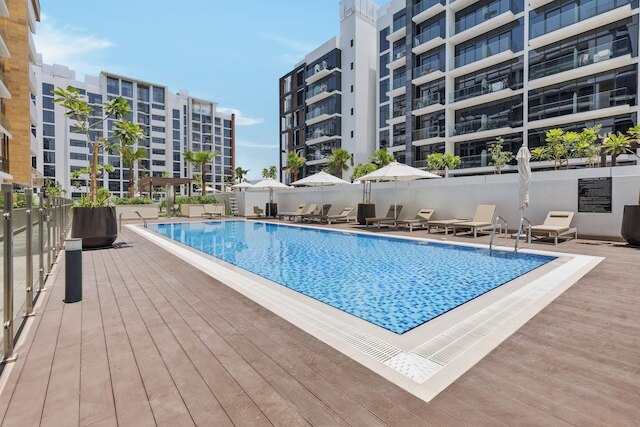 ウェーブズ - アジジ リビエラ ビルディング 25 コージースタジオ ウィズ バルコニー