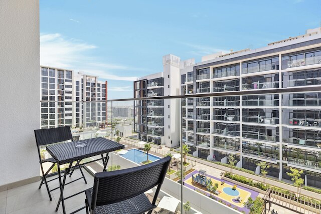 ウェーブズ - アジジ リビエラ ビルディング 25 コージースタジオ ウィズ バルコニー